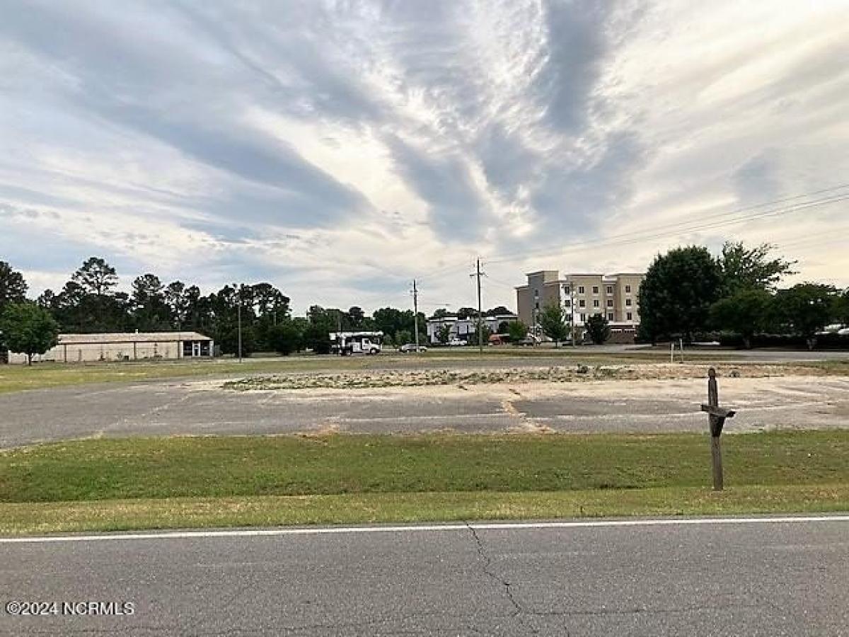 Picture of Residential Land For Sale in Goldsboro, North Carolina, United States