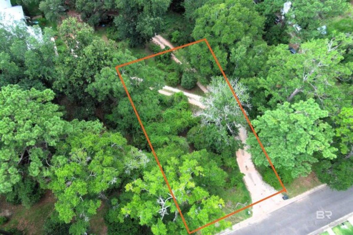 Picture of Residential Land For Sale in Fairhope, Alabama, United States