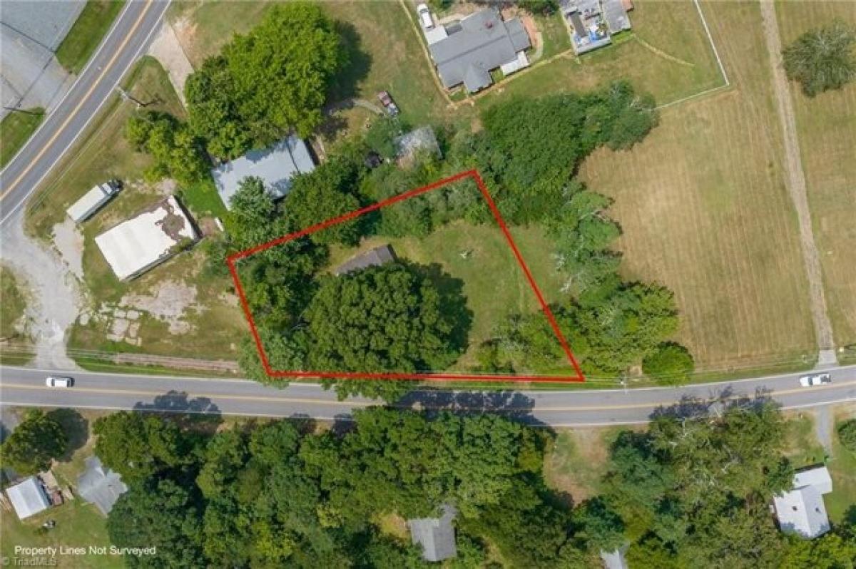 Picture of Residential Land For Sale in Walkertown, North Carolina, United States