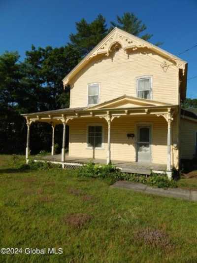 Home For Sale in Warrensburg, New York