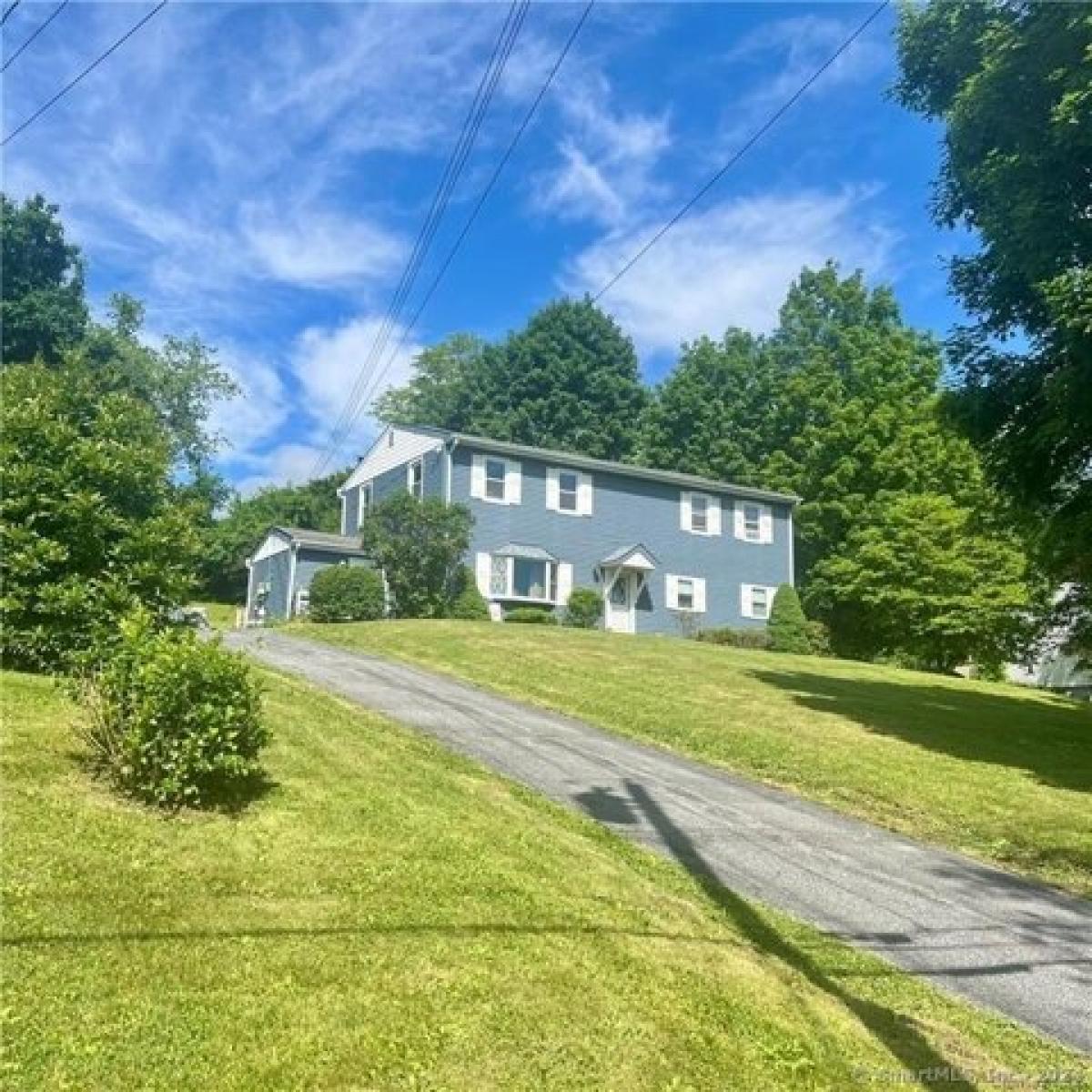 Picture of Home For Sale in Carmel, New York, United States