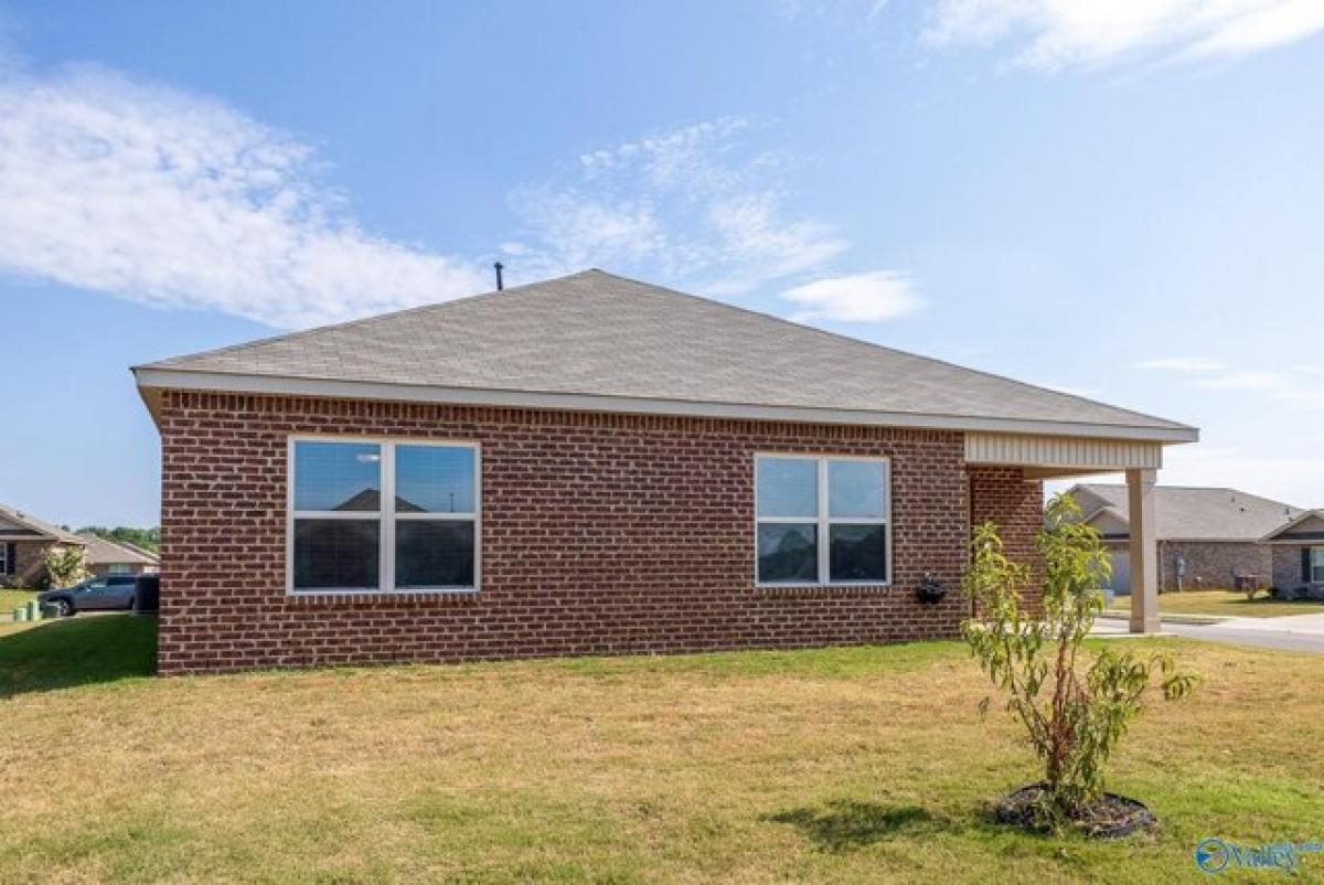 Picture of Home For Sale in Hazel Green, Alabama, United States