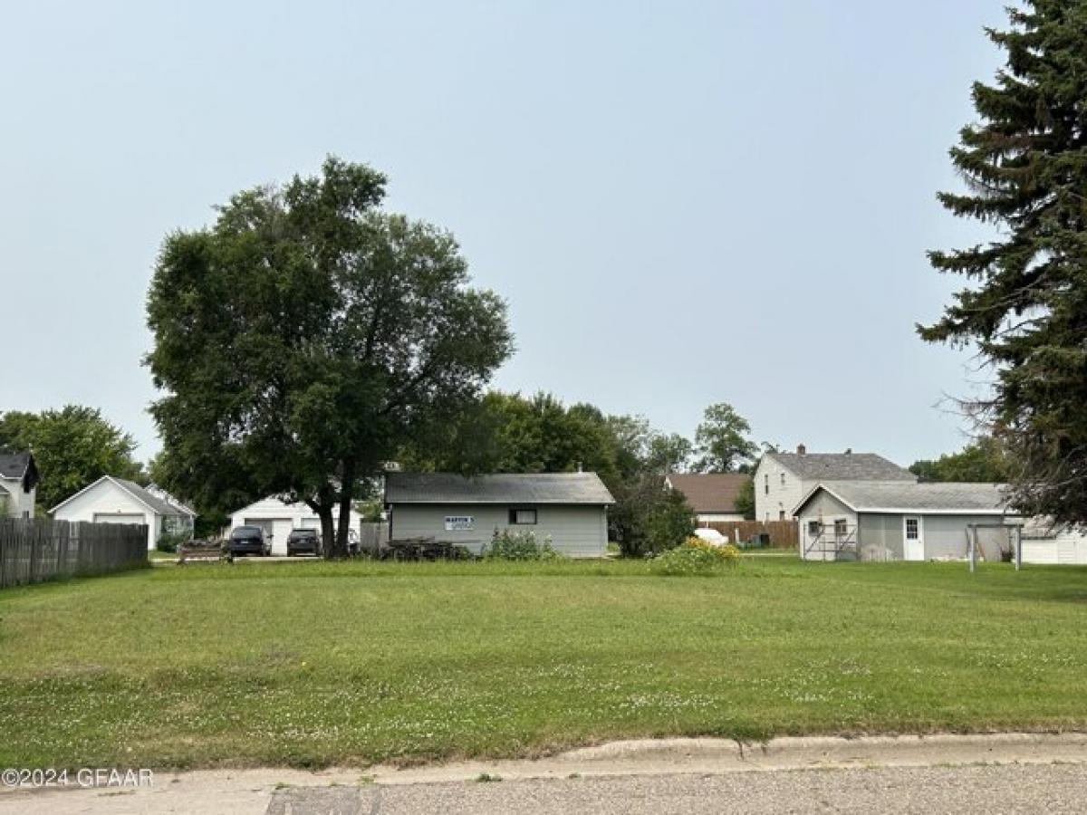 Picture of Residential Land For Sale in Grafton, North Dakota, United States