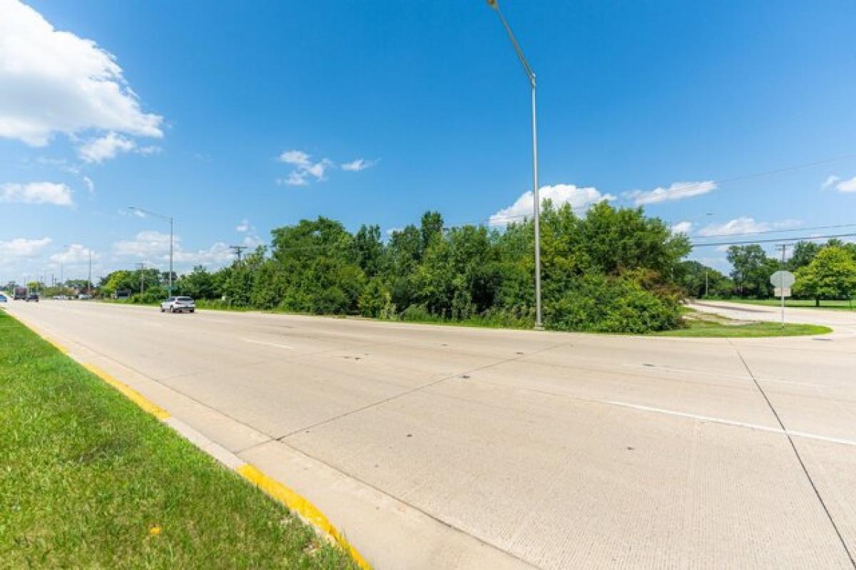 Picture of Residential Land For Sale in West Chicago, Illinois, United States