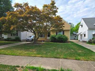 Home For Sale in Garfield Heights, Ohio