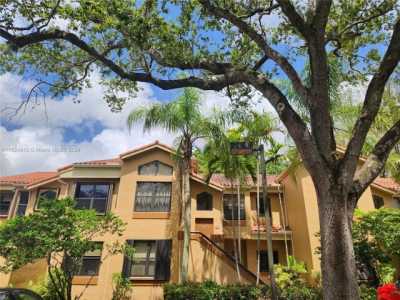 Home For Sale in Miami Lakes, Florida