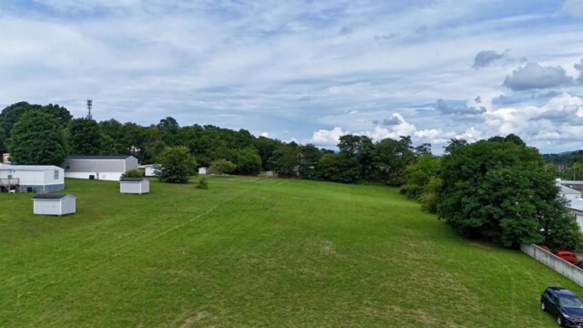 Picture of Residential Land For Sale in Christiansburg, Virginia, United States