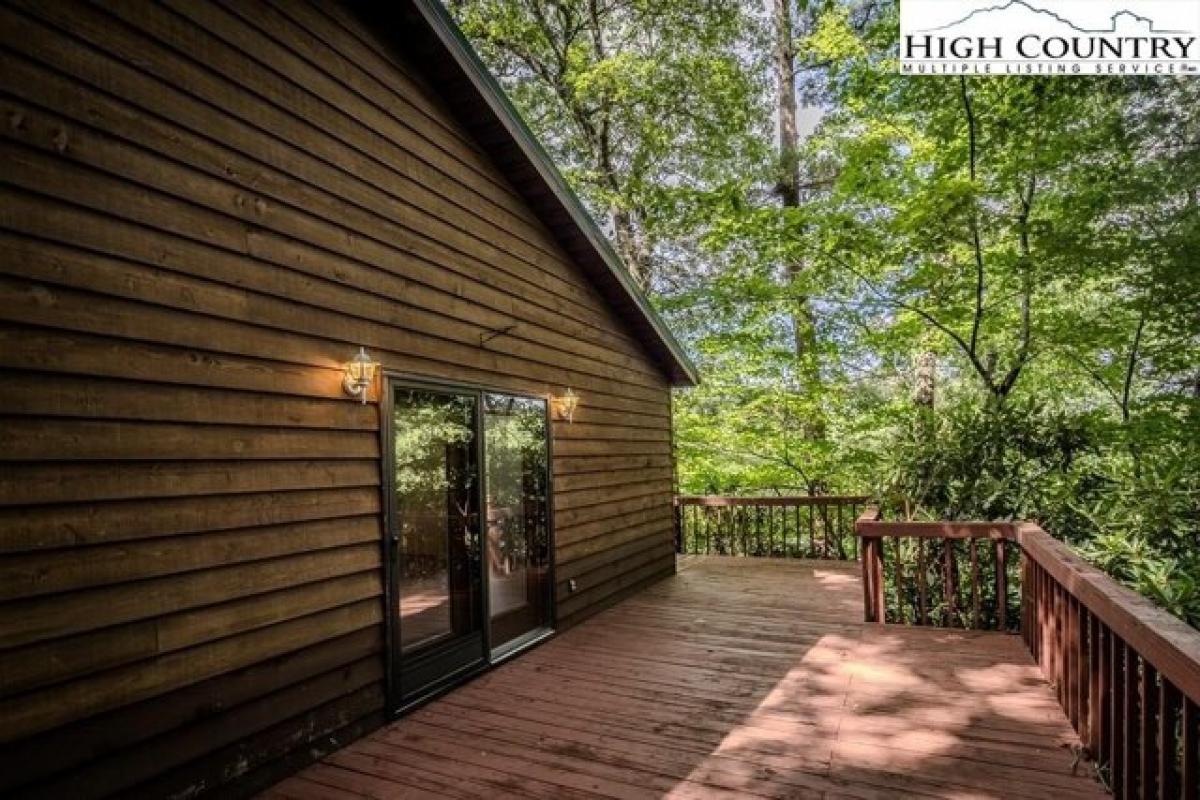 Picture of Home For Sale in Newland, North Carolina, United States