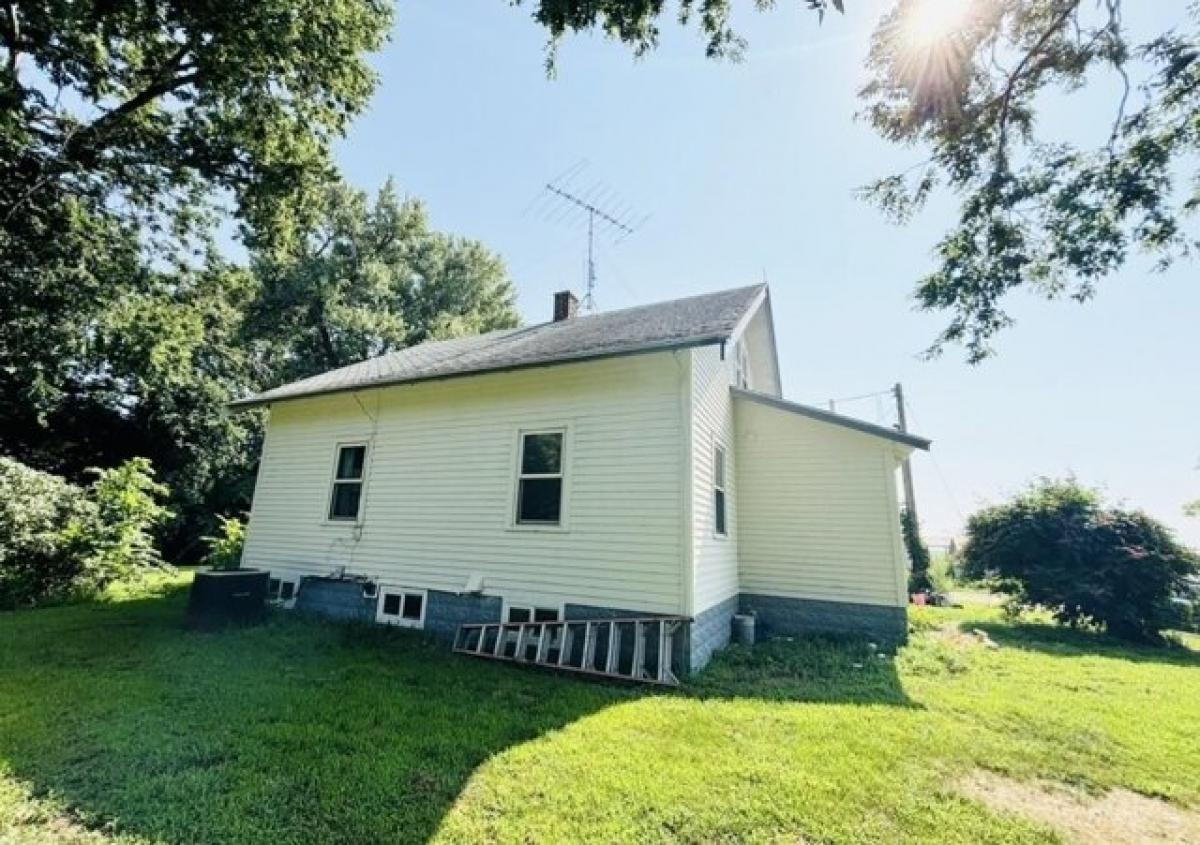 Picture of Home For Sale in Columbus, Nebraska, United States