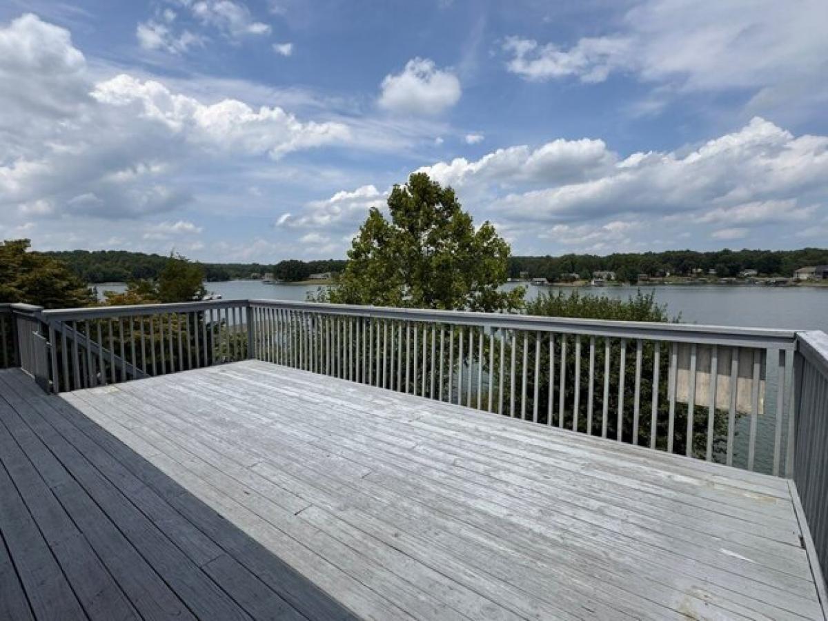 Picture of Home For Sale in Union Hall, Virginia, United States