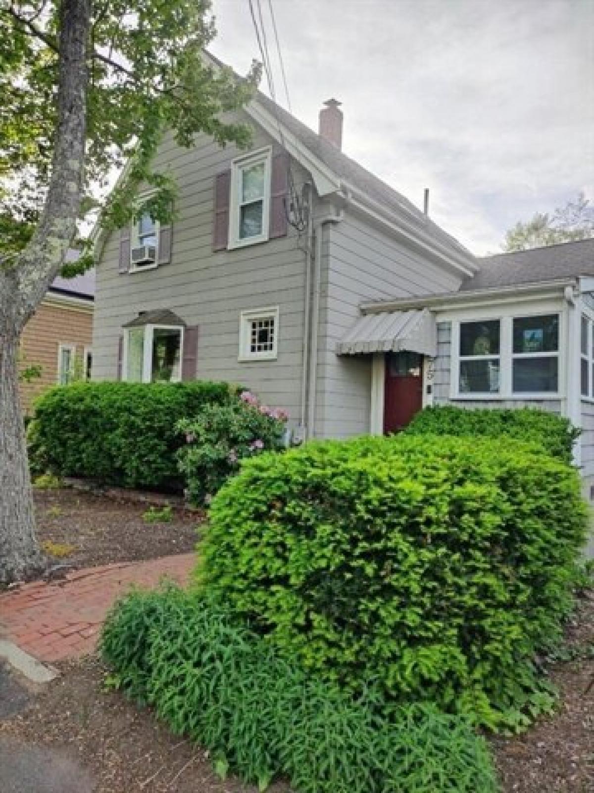 Picture of Home For Sale in Dedham, Massachusetts, United States