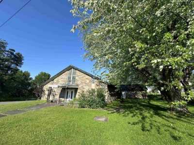 Home For Sale in Newton Falls, New York