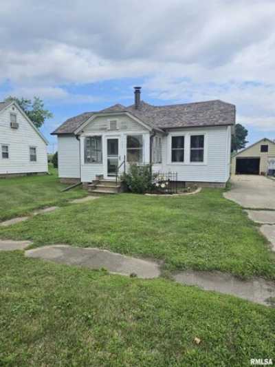 Home For Sale in Colona, Illinois