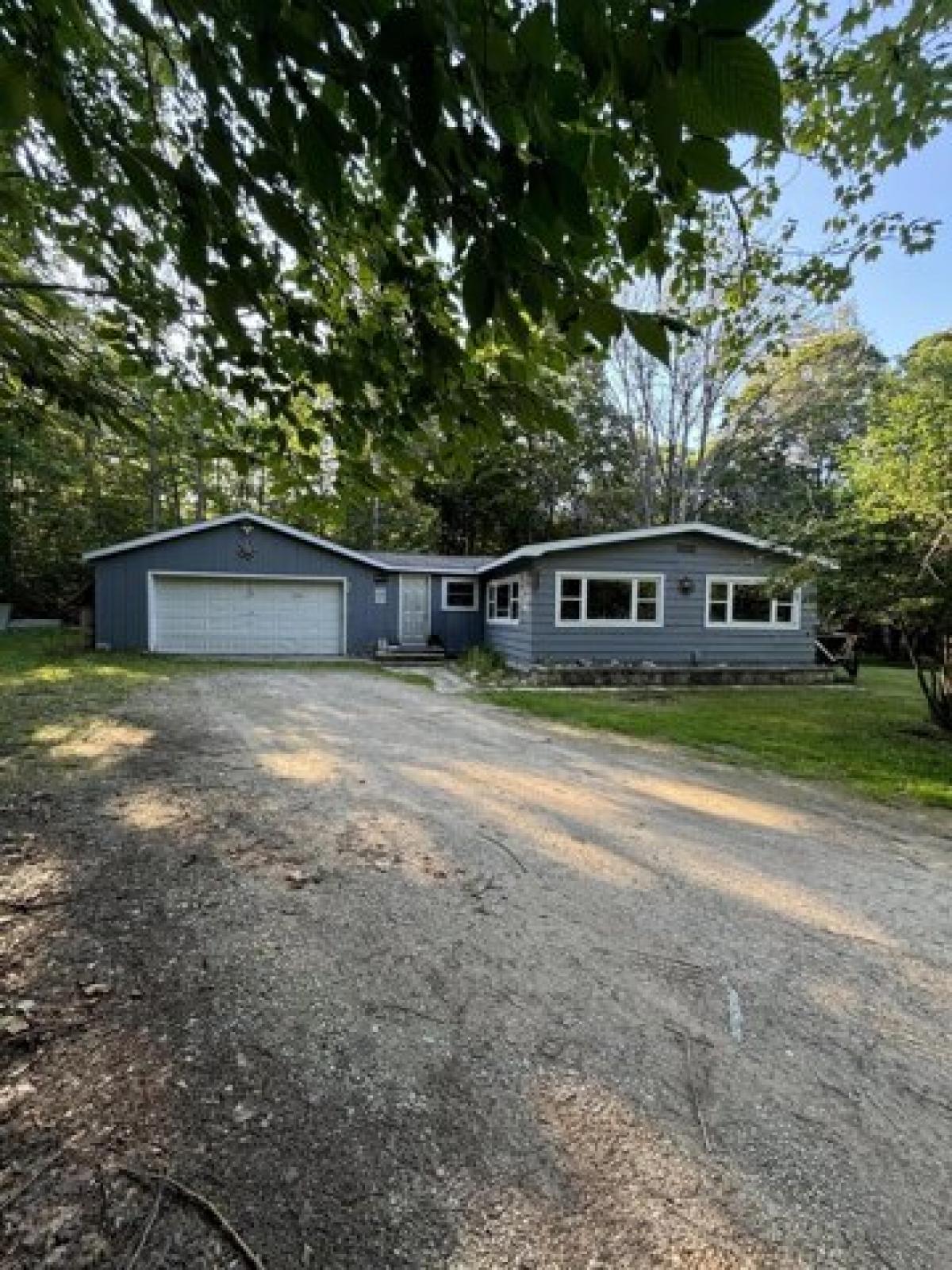 Picture of Home For Sale in Drummond Island, Michigan, United States