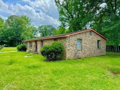 Home For Sale in Columbia, Mississippi