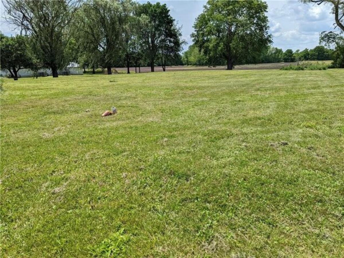 Picture of Residential Land For Sale in Danville, Illinois, United States