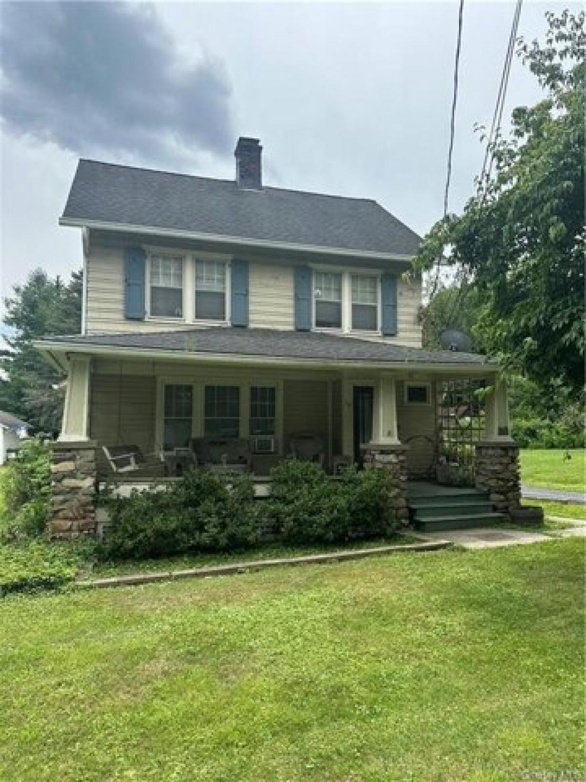 Picture of Home For Sale in Warwick, New York, United States