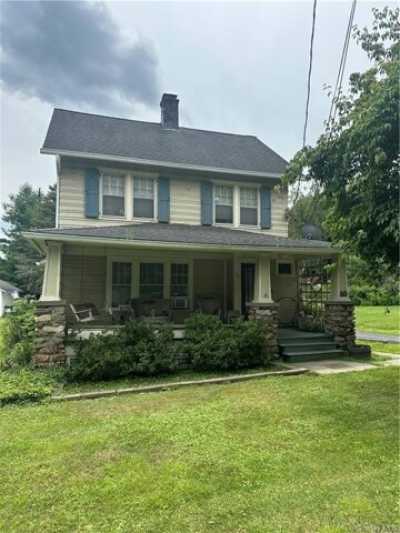 Home For Sale in Warwick, New York