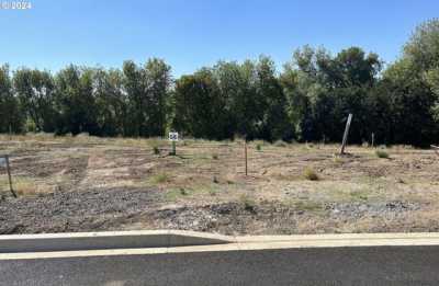 Residential Land For Sale in McMinnville, Oregon