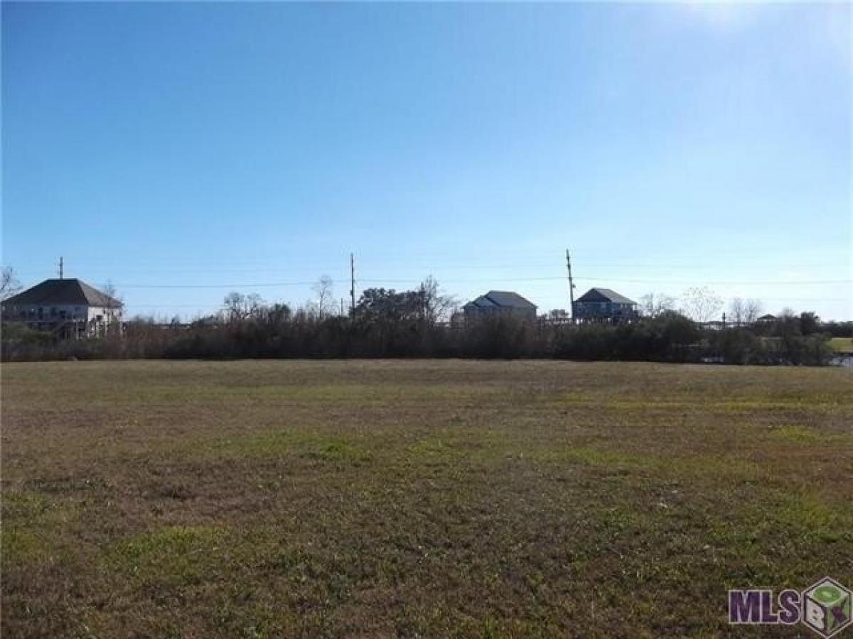 Picture of Residential Land For Sale in Slidell, Louisiana, United States