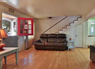 Home For Sale in Coquille, Oregon