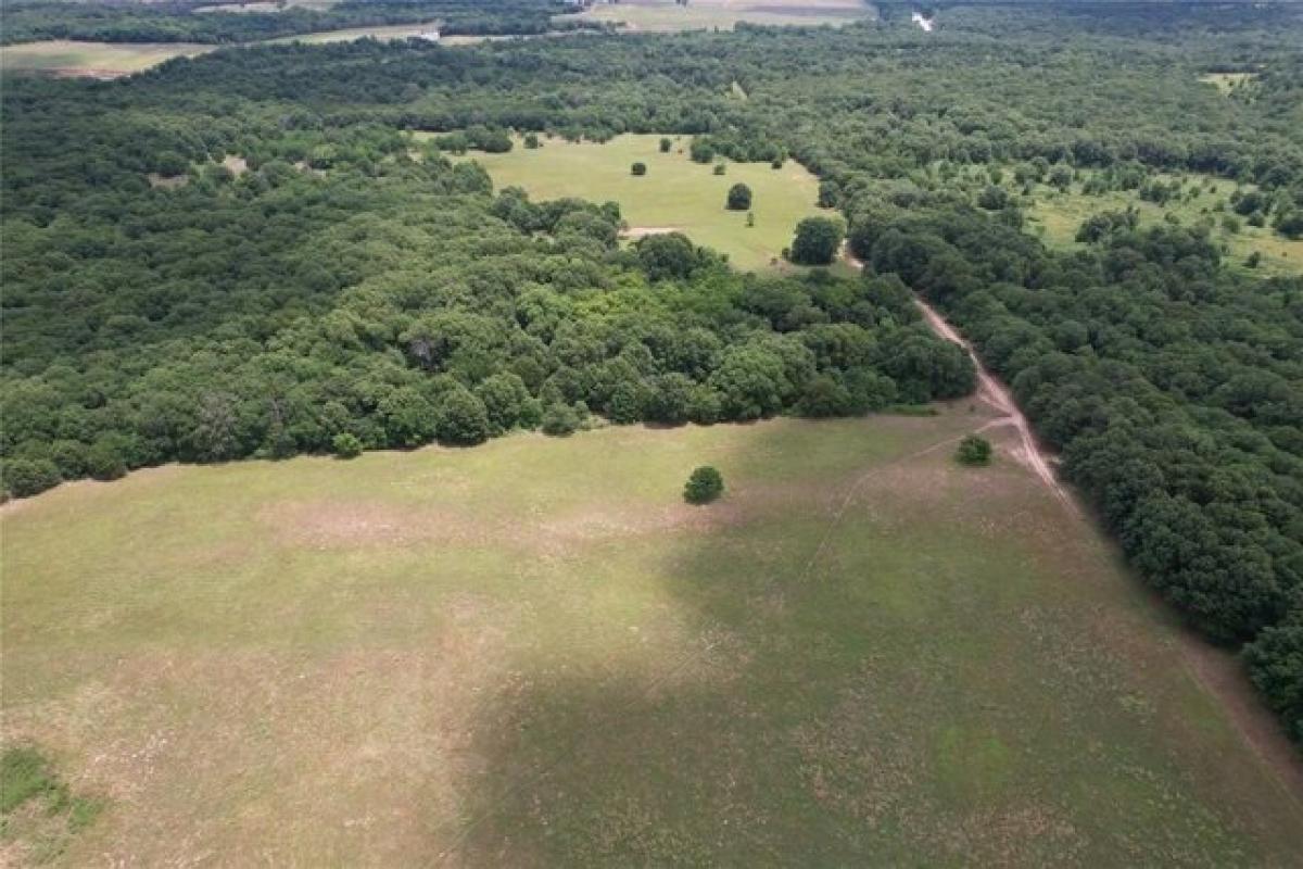 Picture of Residential Land For Sale in Okemah, Oklahoma, United States