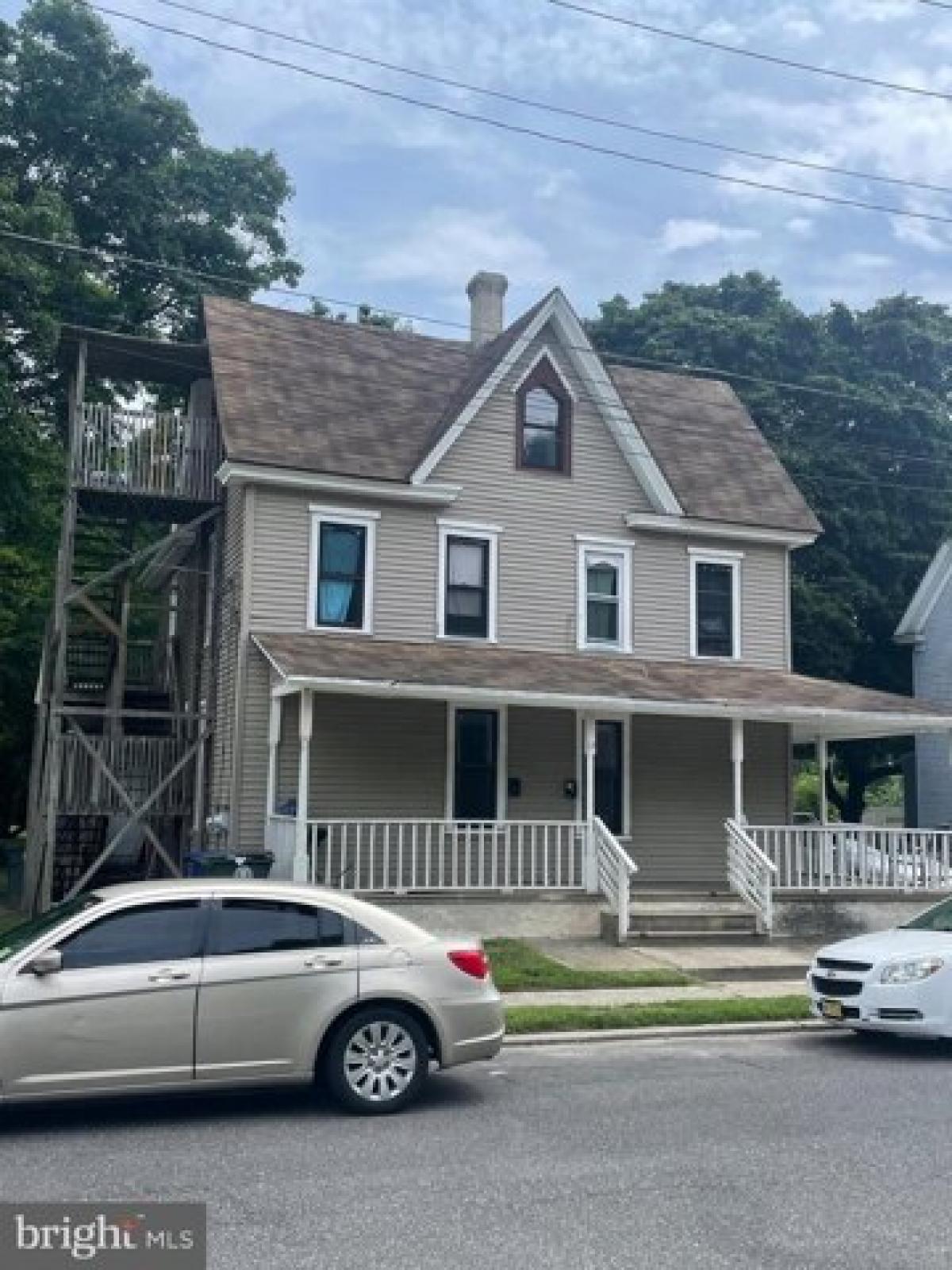 Picture of Home For Sale in Glassboro, New Jersey, United States