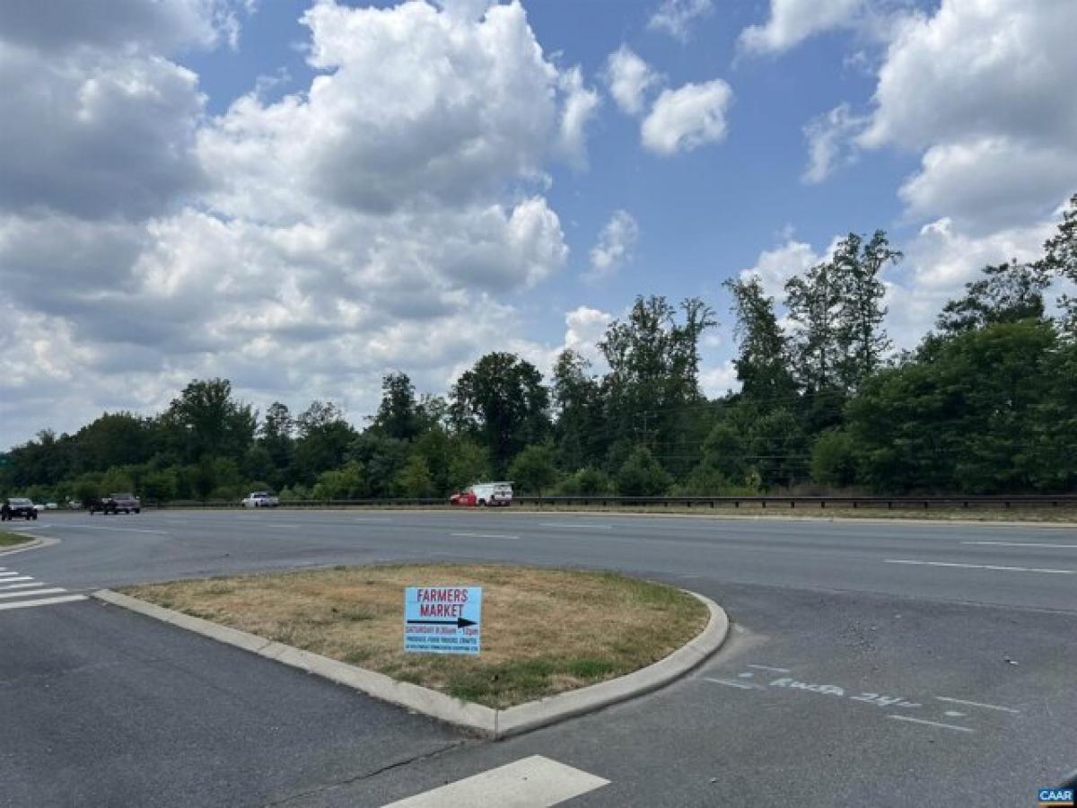 Picture of Residential Land For Sale in Charlottesville, Virginia, United States