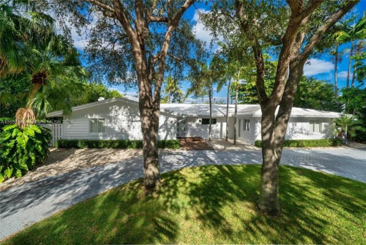 Picture of Home For Sale in Key Biscayne, Florida, United States