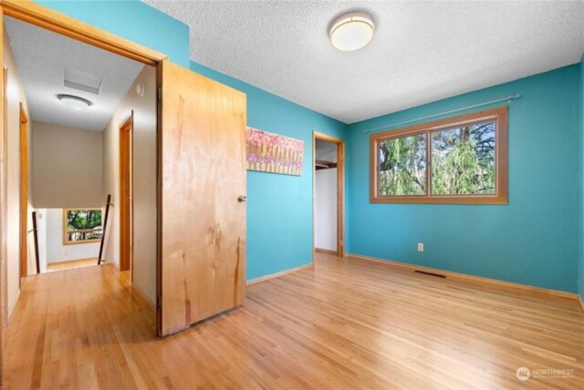 Picture of Home For Sale in Winthrop, Washington, United States