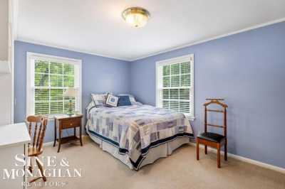 Home For Sale in Grosse Pointe Woods, Michigan