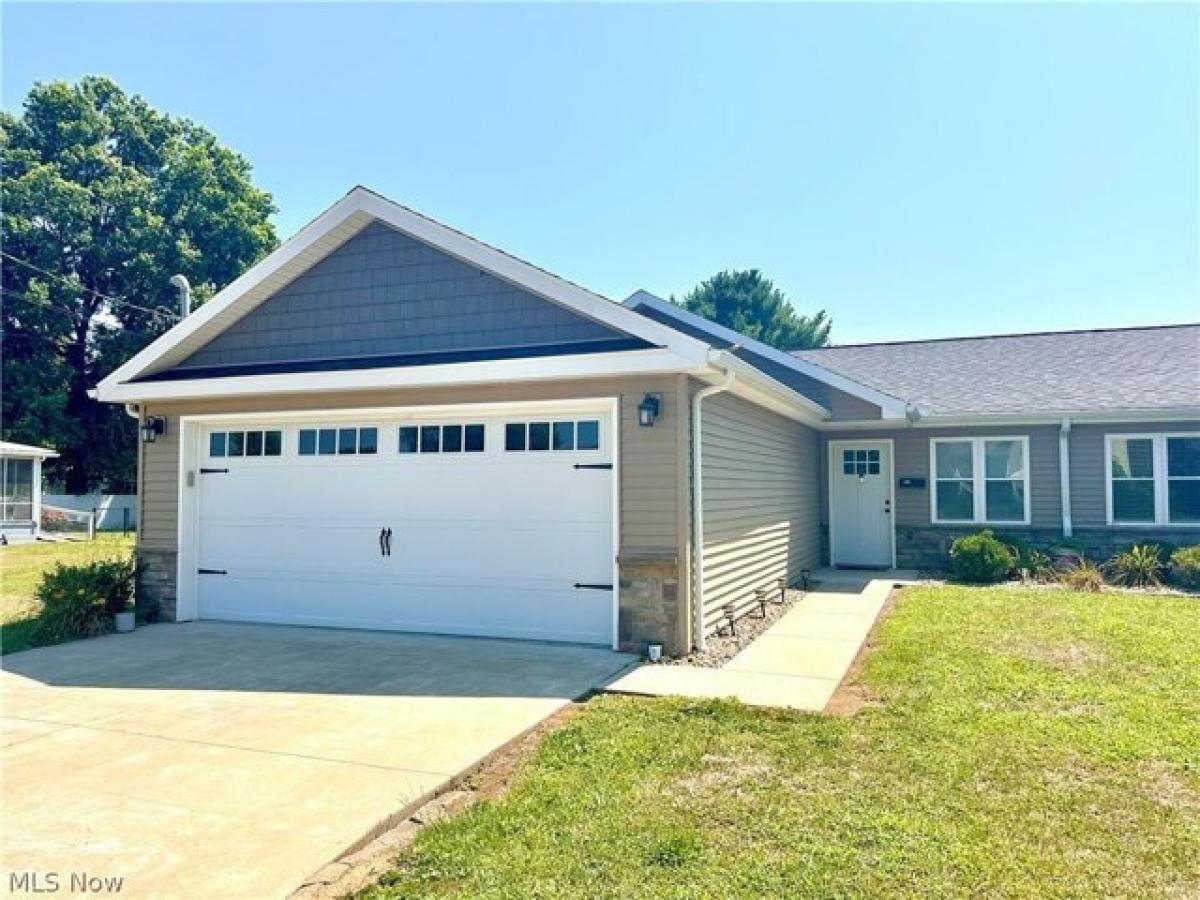 Picture of Home For Sale in Belpre, Ohio, United States