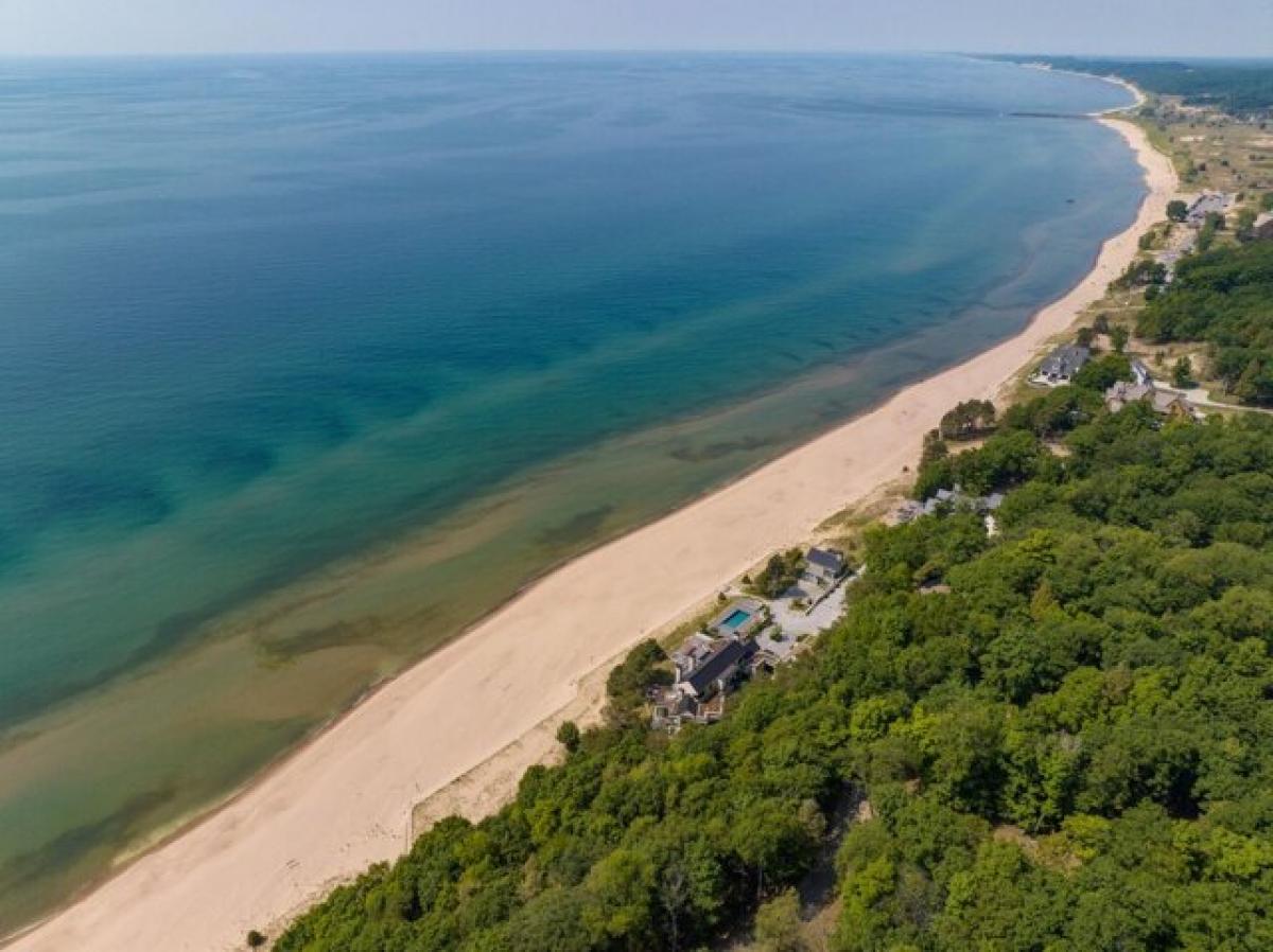 Picture of Residential Land For Sale in Saugatuck, Michigan, United States