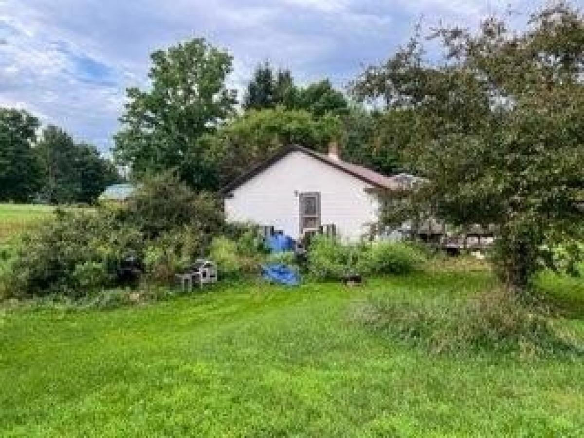 Picture of Home For Sale in Dover Foxcroft, Maine, United States