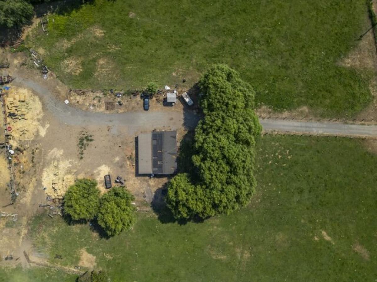 Picture of Home For Sale in Toppenish, Washington, United States