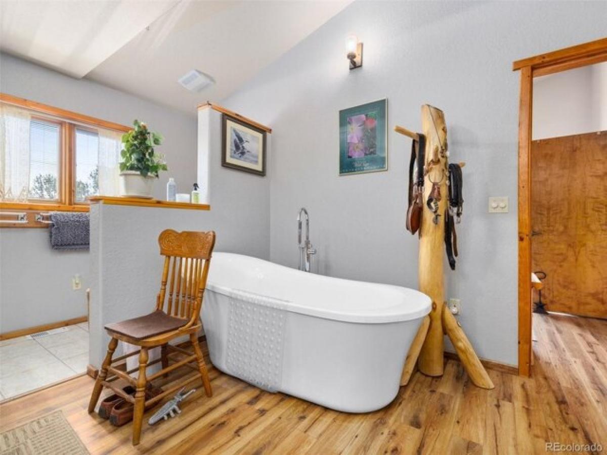 Picture of Home For Sale in Salida, Colorado, United States