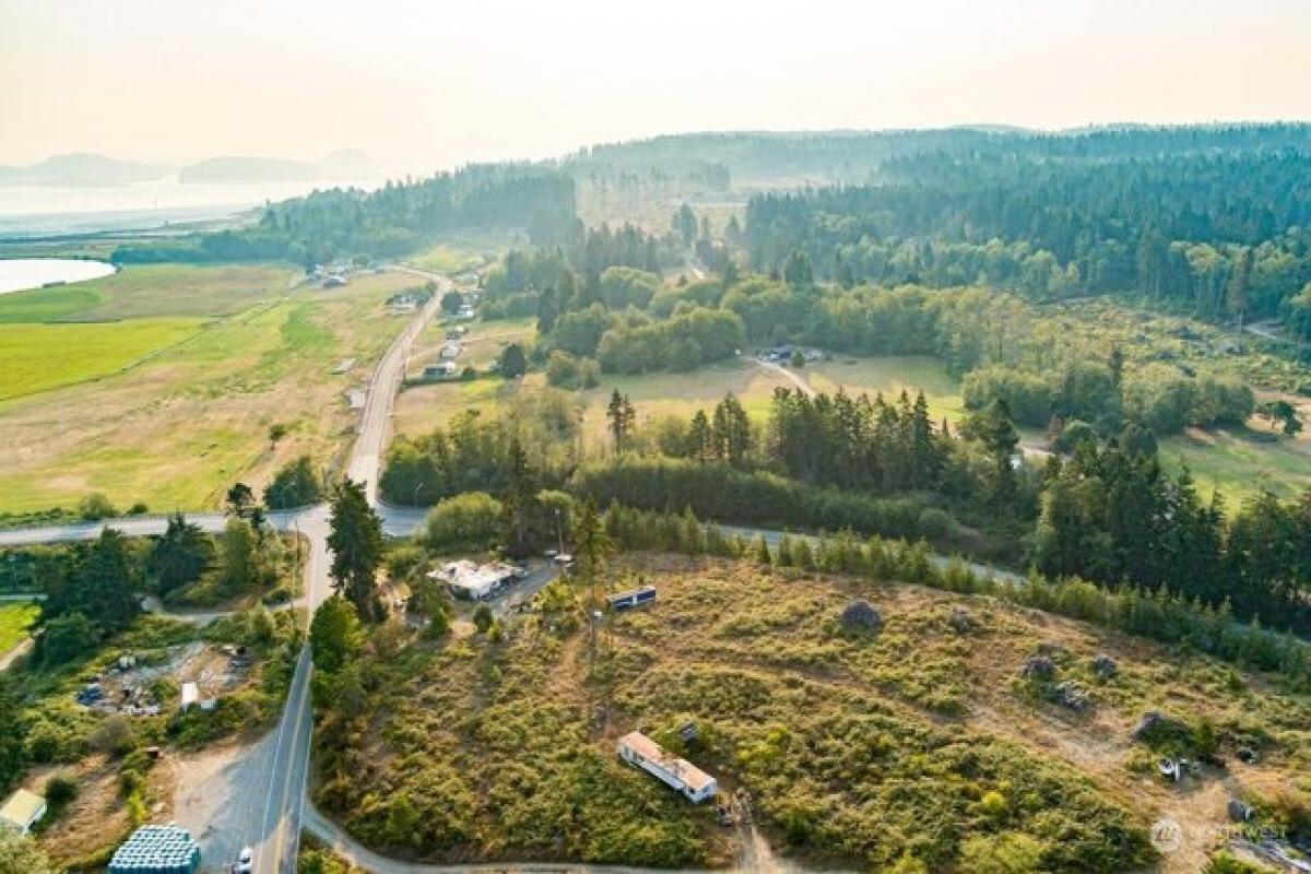 Picture of Residential Land For Sale in Oak Harbor, Washington, United States