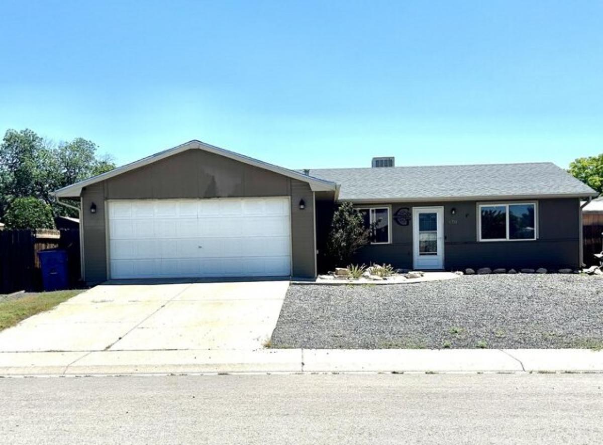 Picture of Home For Sale in Clifton, Colorado, United States