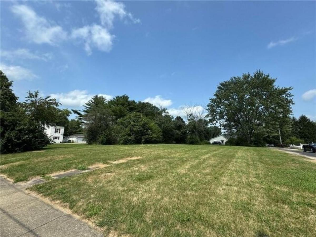 Picture of Residential Land For Sale in Paris, Illinois, United States