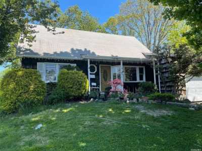 Home For Rent in Brentwood, New York