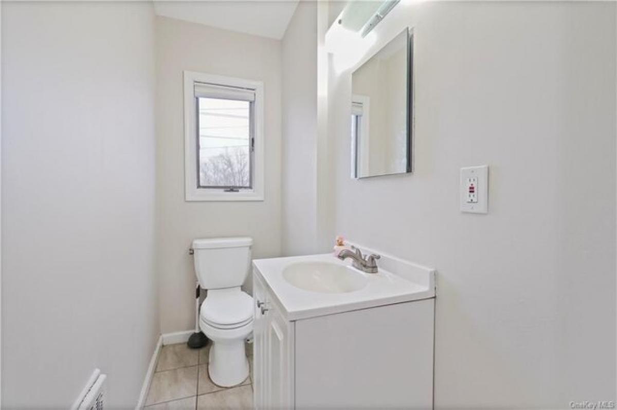 Picture of Home For Rent in Hartsdale, New York, United States