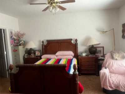 Home For Rent in Sorrento, Florida