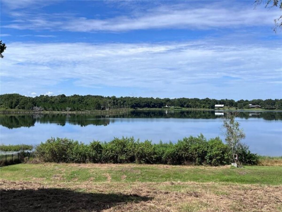 Picture of Residential Land For Sale in Umatilla, Florida, United States