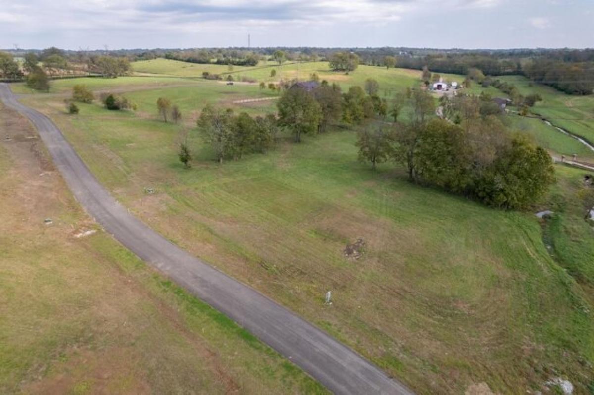 Picture of Residential Land For Sale in Nicholasville, Kentucky, United States