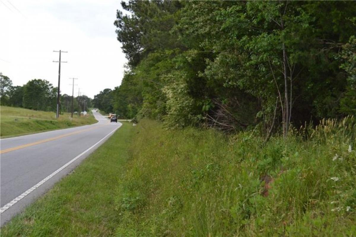 Picture of Residential Land For Sale in Seneca, South Carolina, United States