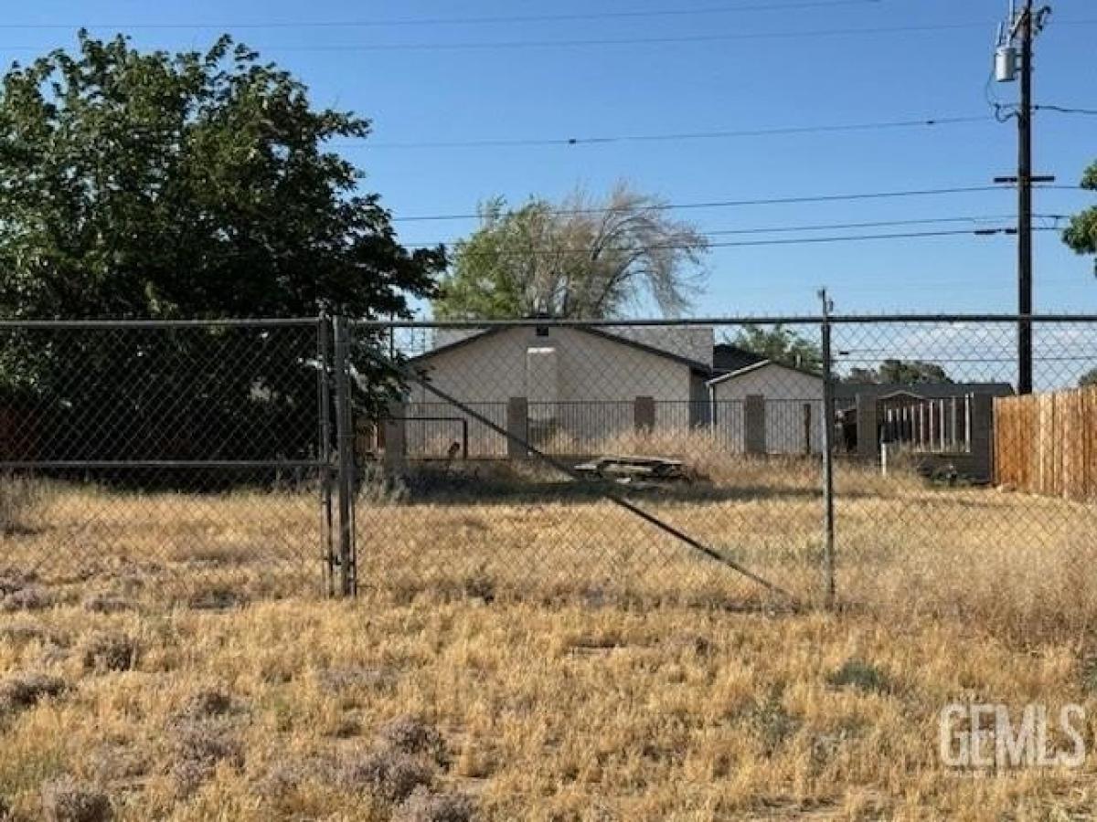 Picture of Residential Land For Sale in Ridgecrest, California, United States