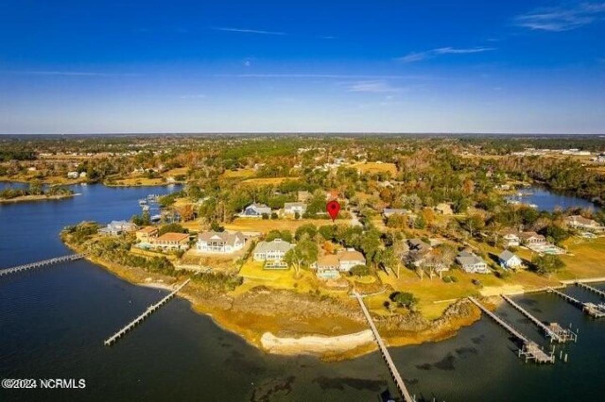 Picture of Residential Land For Sale in Swansboro, North Carolina, United States