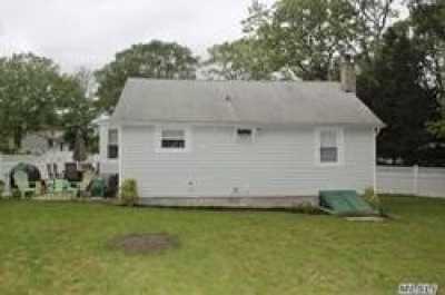 Home For Sale in Selden, New York