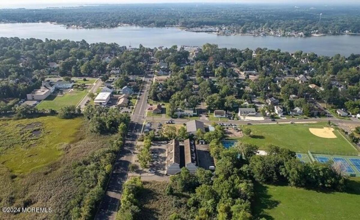 Picture of Home For Sale in Island Heights, New Jersey, United States