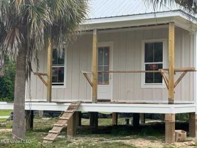 Home For Sale in Waveland, Mississippi